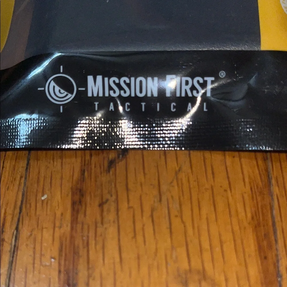 NWT Mission First Tactical RFID Protection Minimalist Wallet